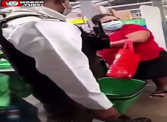 Video :She unpacks everything she took after being caught stealing!
